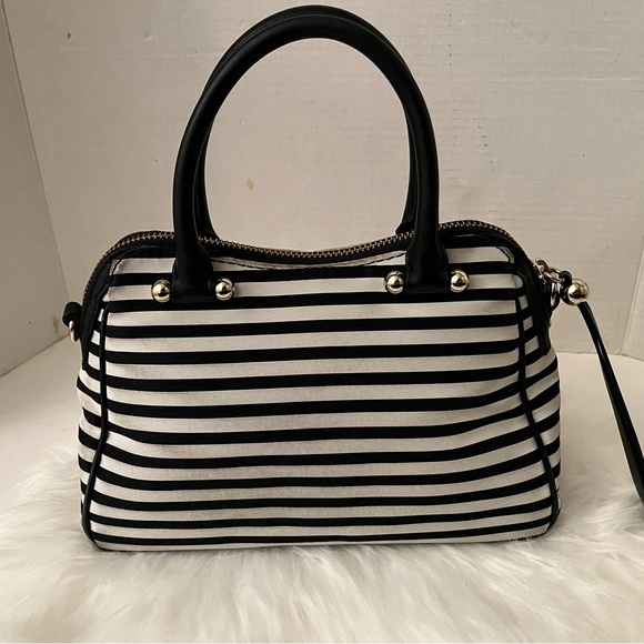 👜 Kate Spade Black & White Striped Satchel Bag👜 - Picture 3 of 7